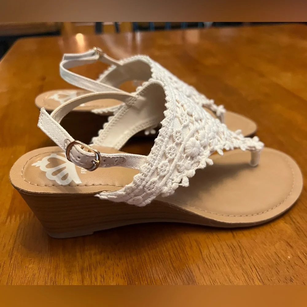 NWOT Fergalicious wedge sandals with woven lacy tops. Very boho and super cute! - Picture 1 of 6